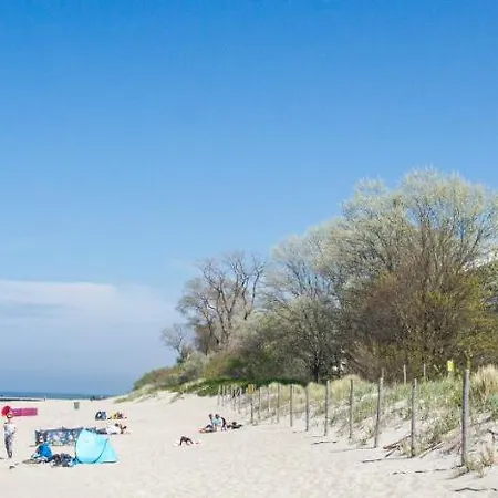 Al-Dom Apartament Seaside Z Bocznym Widokiem Na Morze I Miejscem W Hali Garazowej Kolobrzeg Exterior photo