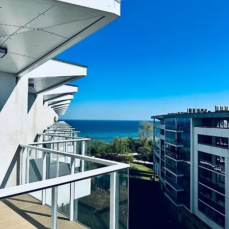 Al-Dom Apartament Seaside Z Bocznym Widokiem Na Morze I Miejscem W Hali Garazowej Kolobrzeg Exterior photo